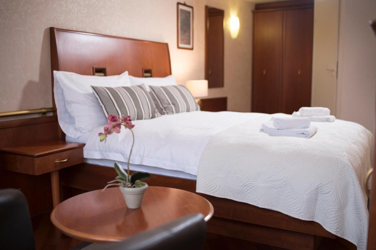 Hotel Regina Лозанна Екстер'єр фото